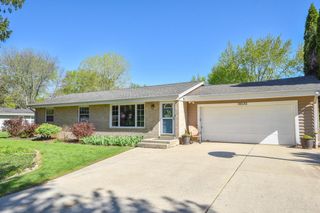 18530 Arden AVENUE, Brookfield, WI 53045