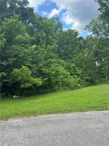 7 LOCKHART Circle, Bella Vista, AR 72715
