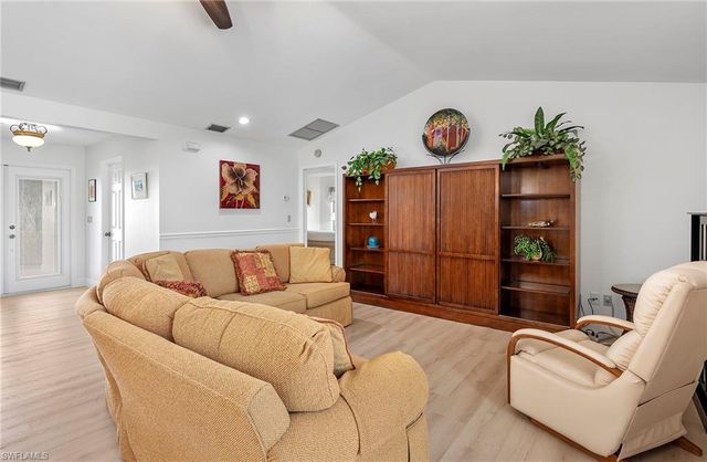 624 SW 35th ST, Cape Coral, FL 33914
