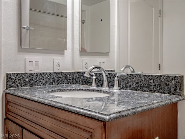 6809 Cobre Azul Avenue 101, Las Vegas, NV 89108