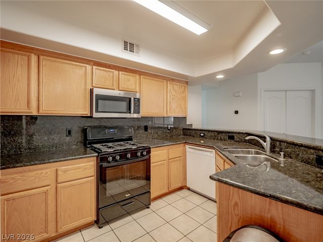 6809 Cobre Azul Avenue 101, Las Vegas, NV 89108