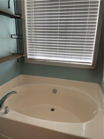 109 Presidential Lane, Statham, GA 30666