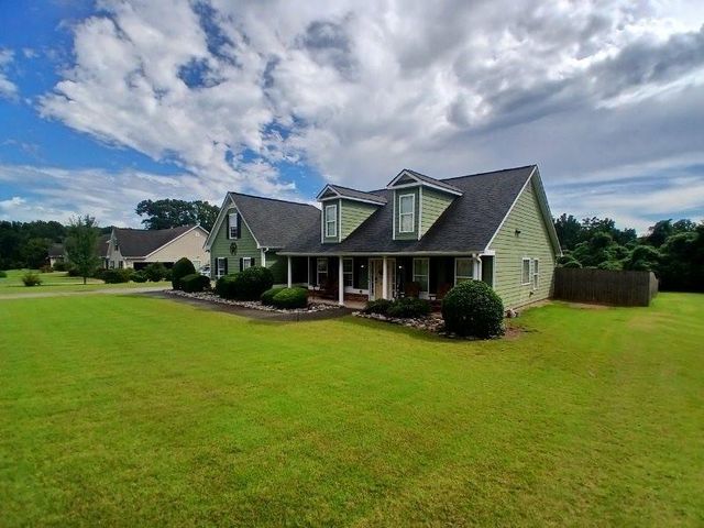 109 Presidential Lane, Statham, GA 30666