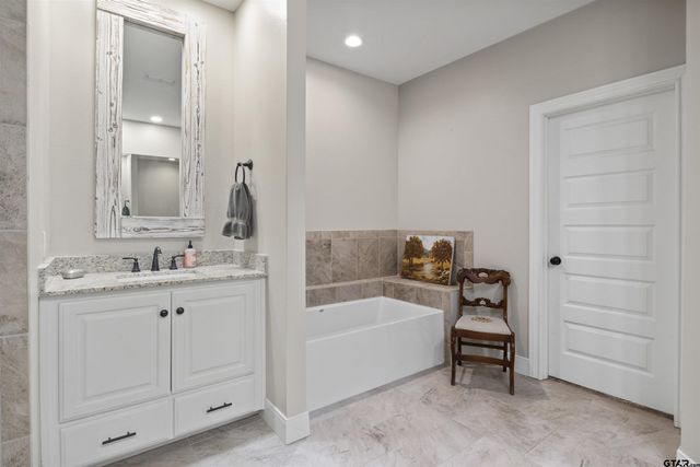 1000 Stone Bridge Street, Mt Pleasant, TX 75455