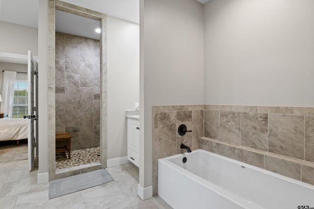 1000 Stone Bridge Street, Mt Pleasant, TX 75455