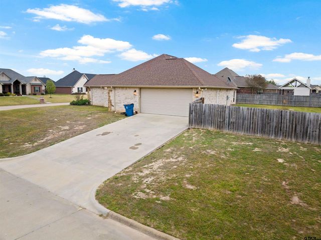 1000 Stone Bridge Street, Mt Pleasant, TX 75455
