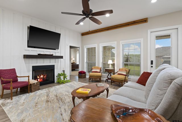 1000 Stone Bridge Street, Mt Pleasant, TX 75455