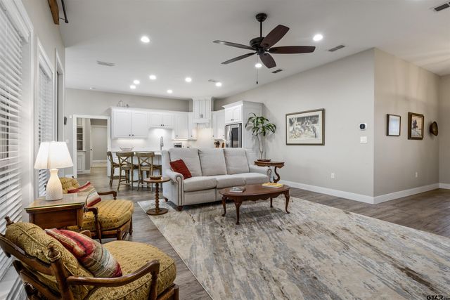 1000 Stone Bridge Street, Mt Pleasant, TX 75455
