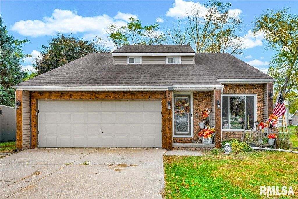 2 COUNTRY Lane, East Peoria, IL 61611