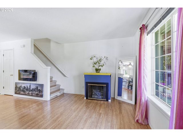 2712 Se LAKEWOOD Dr, Milwaukie, OR 97222