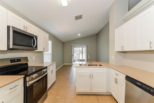 1073 SHEELER HILLS DRIVE, Apopka, FL 32703