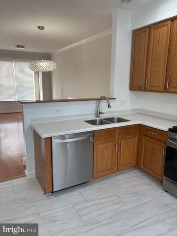 12947 TAXI DR, Woodbridge, VA 22193