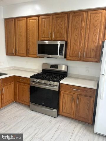 12947 TAXI DR, Woodbridge, VA 22193