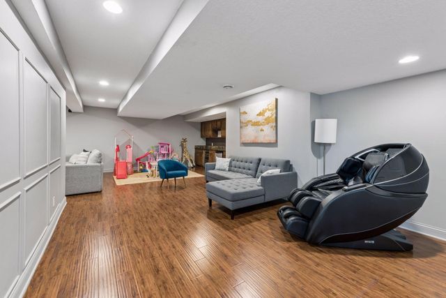 3595 Rae Lane, Woodbury, MN 55125