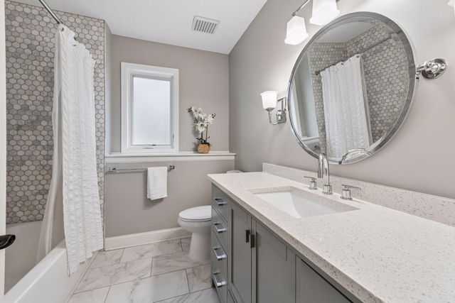 3595 Rae Lane, Woodbury, MN 55125