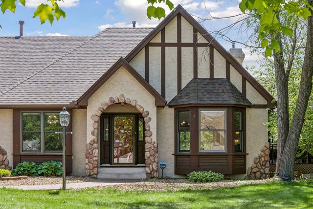 3595 Rae Lane, Woodbury, MN 55125
