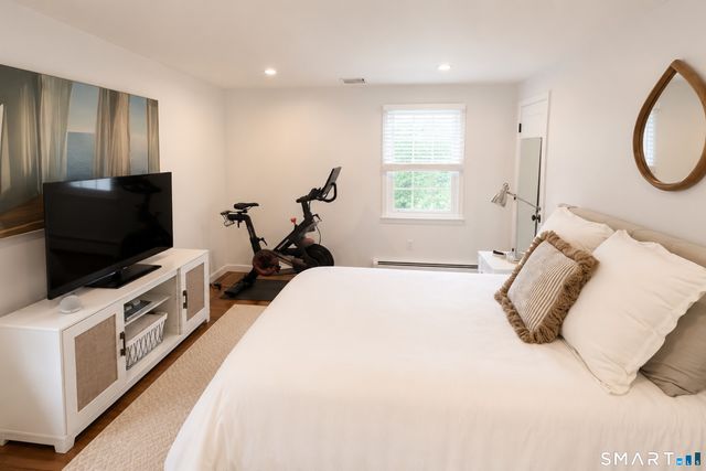 82 Three Lakes Drive, Stamford, CT 06902