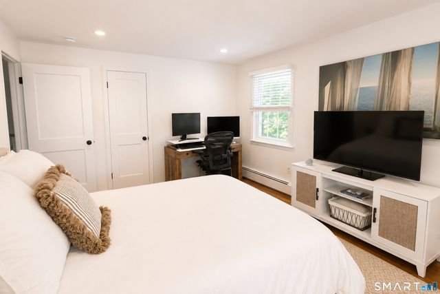 82 Three Lakes Drive, Stamford, CT 06902