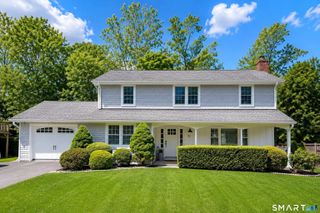 82 Three Lakes Drive, Stamford, CT 06902