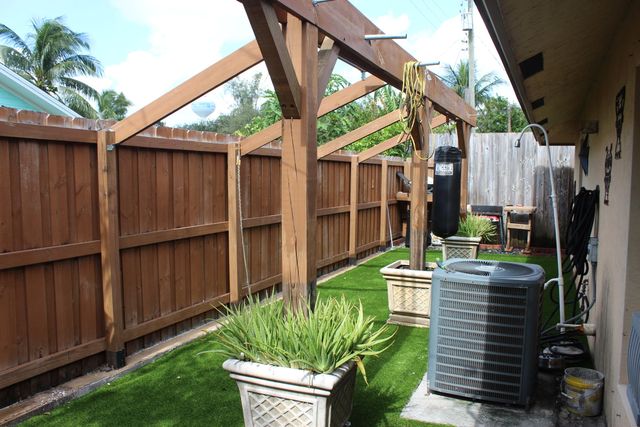 703 S A Street S, Lake Worth Beach, FL 33460