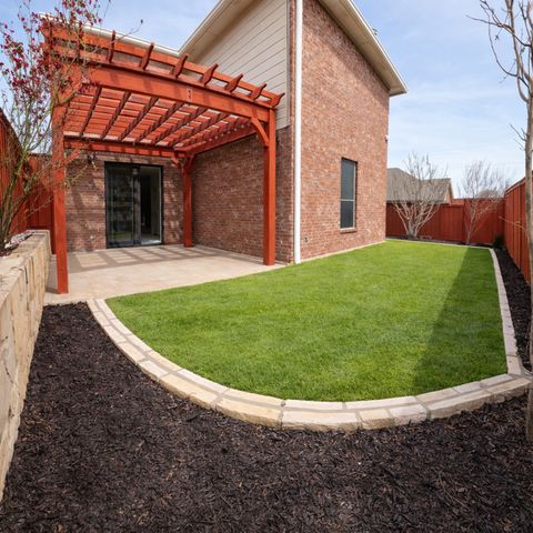 8108 locust Street, Irving, TX 75063