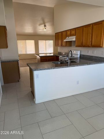 7118 E MESETO Avenue, Mesa, AZ 85209