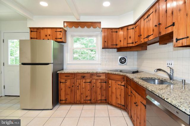 7513 SEBAGO RD, Bethesda, MD 20817