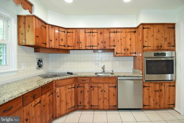 7513 SEBAGO RD, Bethesda, MD 20817
