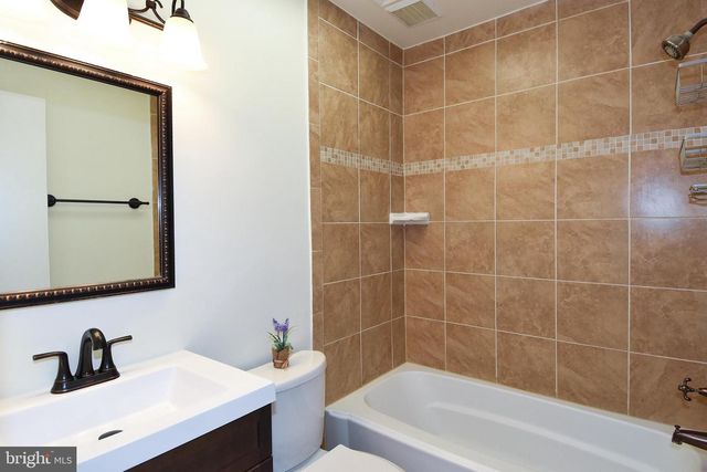 7513 SEBAGO RD, Bethesda, MD 20817