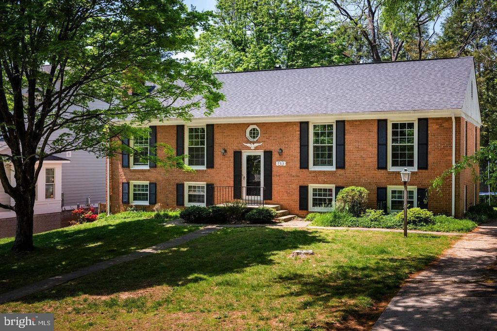 7513 SEBAGO RD, Bethesda, MD 20817