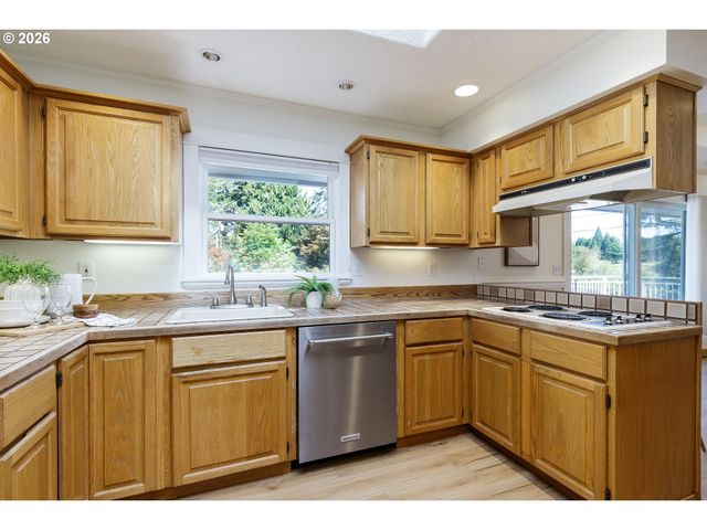 9645 Sw EAGLE Ct, Beaverton, OR 97008