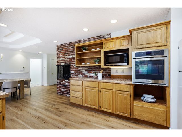 9645 Sw EAGLE Ct, Beaverton, OR 97008