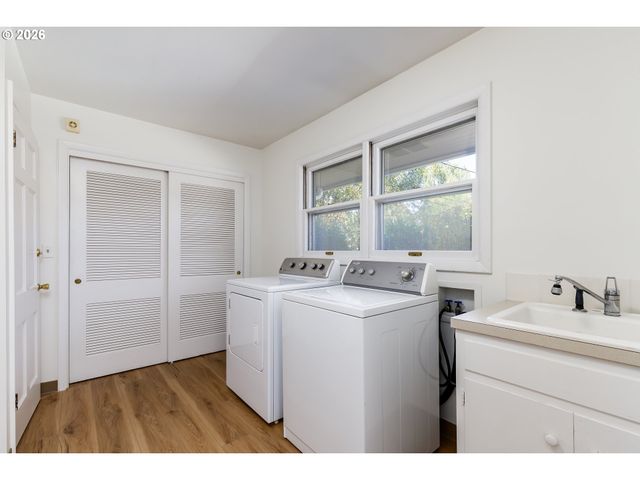 9645 Sw EAGLE Ct, Beaverton, OR 97008