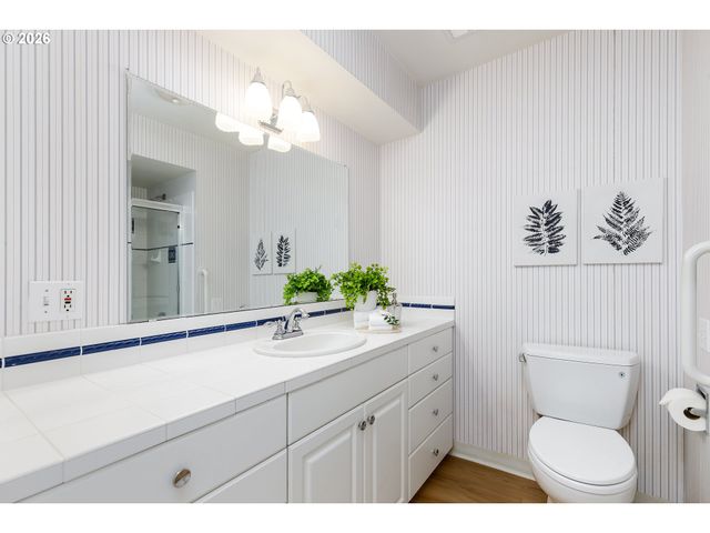 9645 Sw EAGLE Ct, Beaverton, OR 97008