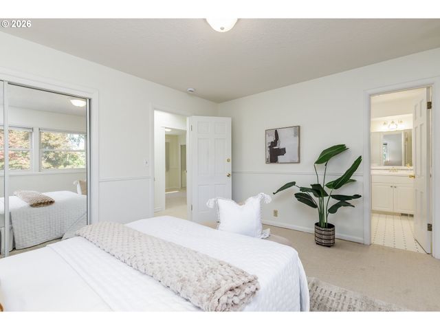 9645 Sw EAGLE Ct, Beaverton, OR 97008