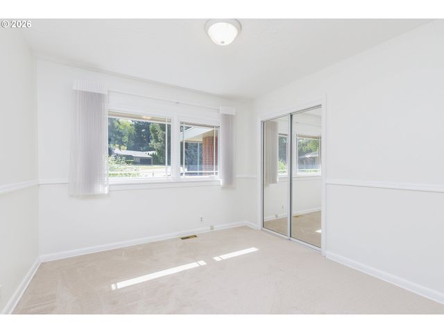 9645 Sw EAGLE Ct, Beaverton, OR 97008