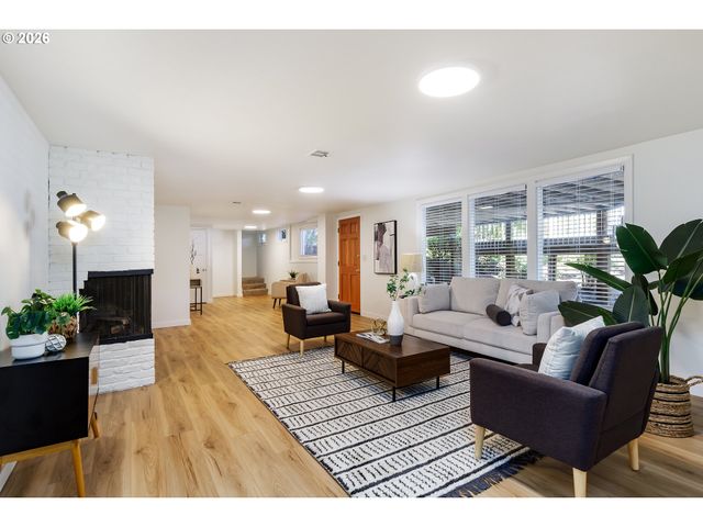 9645 Sw EAGLE Ct, Beaverton, OR 97008