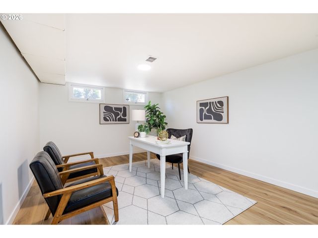 9645 Sw EAGLE Ct, Beaverton, OR 97008