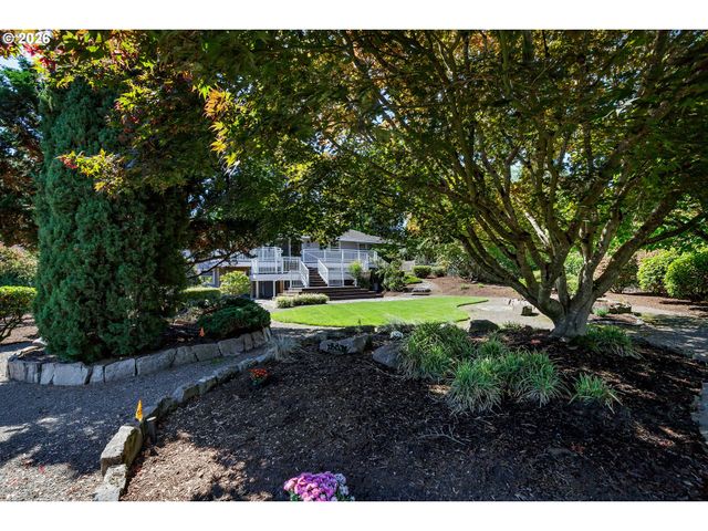 9645 Sw EAGLE Ct, Beaverton, OR 97008