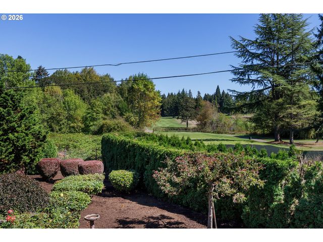 9645 Sw EAGLE Ct, Beaverton, OR 97008
