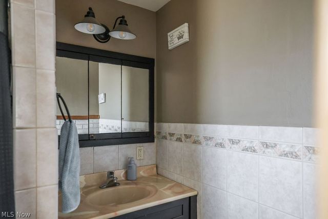 6787 Anthony Lane, Parma Heights, OH 44130