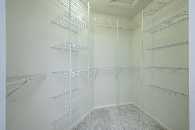 5418 Longview Court 1, Johnston, IA 50131