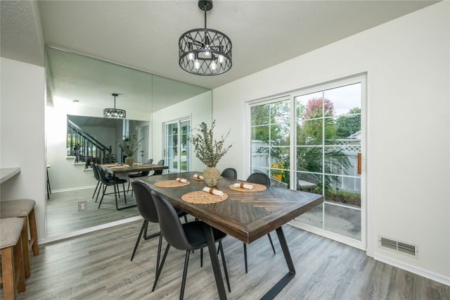 5418 Longview Court 1, Johnston, IA 50131