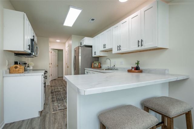 5418 Longview Court 1, Johnston, IA 50131