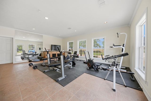 5255 Ganske Road, Burton, TX 77835