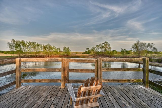 5255 Ganske Road, Burton, TX 77835