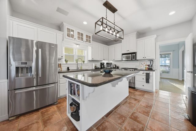 5255 Ganske Road, Burton, TX 77835