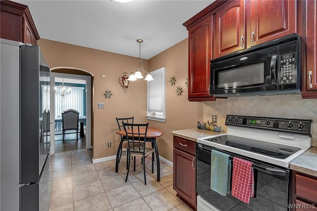 1230 Wyoming Avenue, Niagara Falls, NY 14305