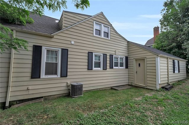 1230 Wyoming Avenue, Niagara Falls, NY 14305