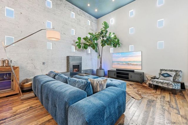 4065 Brant St, San Diego, CA 92103